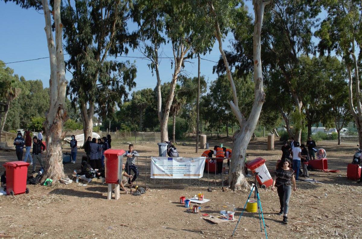 TCNR1998's tweet photo. Within the framework of @med4ebm Project, TCNR conducted a thematic event entitled Raising Awareness through Art on 24th of November at the public garden in Tyre. Local artists participated in sharing their artistic visions by painting on the trash bins awareness messages. https://t.co/0NhrMoZKky