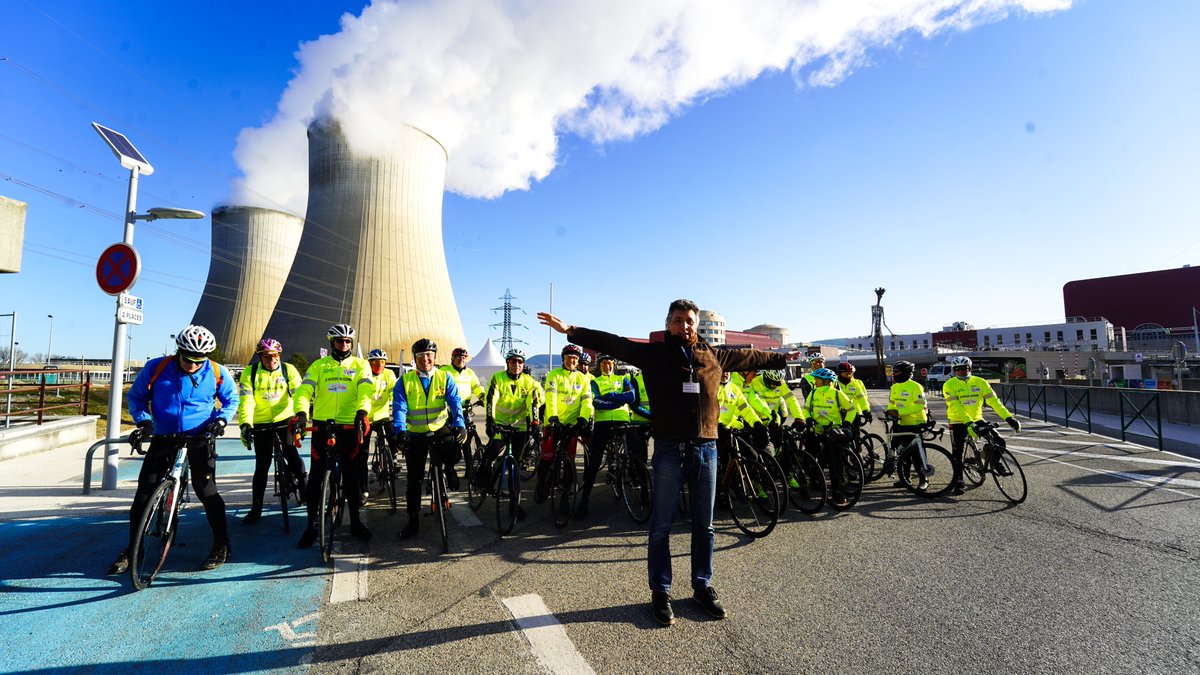 #EnDirect 🤩Top départ du #Téléthon2021 à la centrale #nucléaire de #CruasMeysse🏁 

Tout au long de la journée, nos salariés participent à des activités sportives et donnent toute leur énergie pour générer un maximum de dons au profit du @Teléthon_France ! 

#solidarité #fierté
