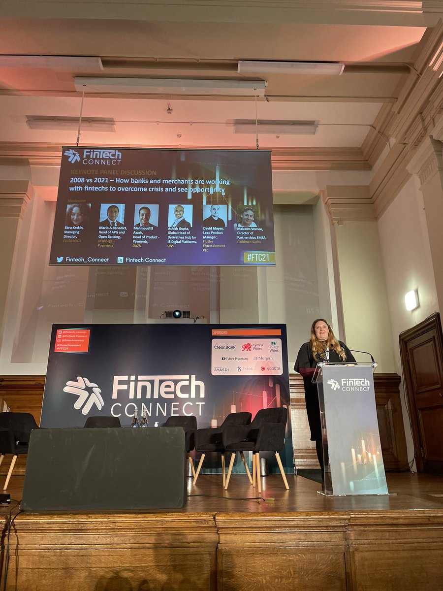 FINTECHCircle's tweet photo. Overcoming challenges and crisis in #fintech “Live” at @fintech_connect
#frc21 #fintechcircle #investing
@UBS
@jpmorgan @flutterentertainment
@ManTheyCallMoo @fintech365
@bbva https://t.co/oGRKY382V7