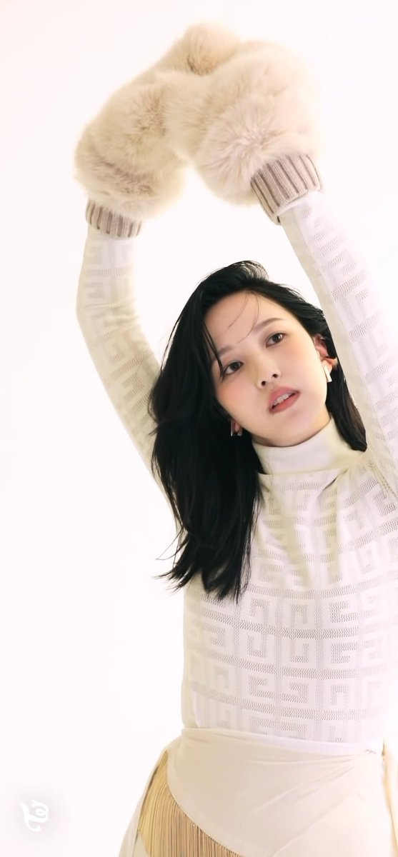 FanunionMina's tweet photo. 🐝
#MINA #미나 #ミナ #名井南
#MINAxAllure #MINAforAllure
#TWICE #트와이스 @JYPETWICE https://t.co/rbGbjBw0kI