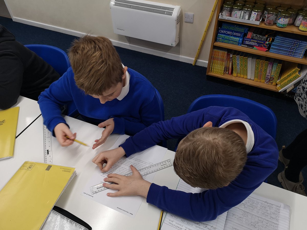 Fosse_TMET's tweet photo. Year 6 are unpicking the grammatical features of discursive texts today before writing their own #fmenglish #unpicking https://t.co/MpcqfkZFnE