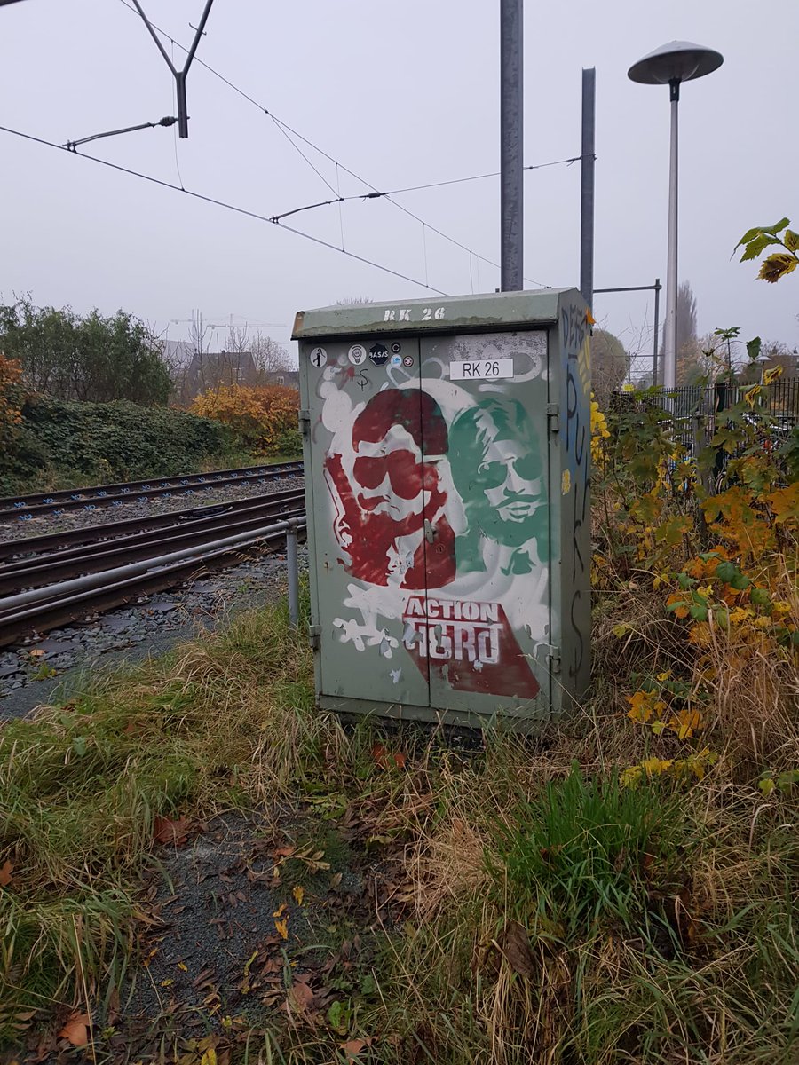 Netherlanders's tweet photo. #streetart #streetartutrecht
Nice stencil streetart next to the railroad. I can't make out the tag. #action #isro #igro #actionisro #actionigro https://t.co/RnVO0dHwD3
