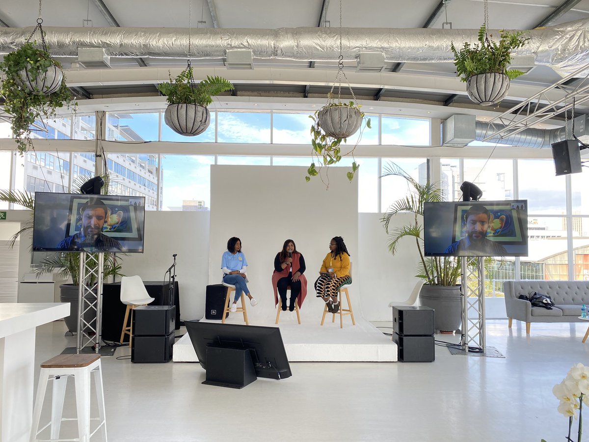HatcherNestle's tweet photo. Panel Discussion on Nestlé solving start up business issues featuring Angel Torres, Nivasha Pather and Sandiso Sibisi.

Moderated by Shiela Yabo  Country Director of  University Impact 

 #startup #business 
#NestleHatcher #AYearLater https://t.co/lcW0gqEKVc