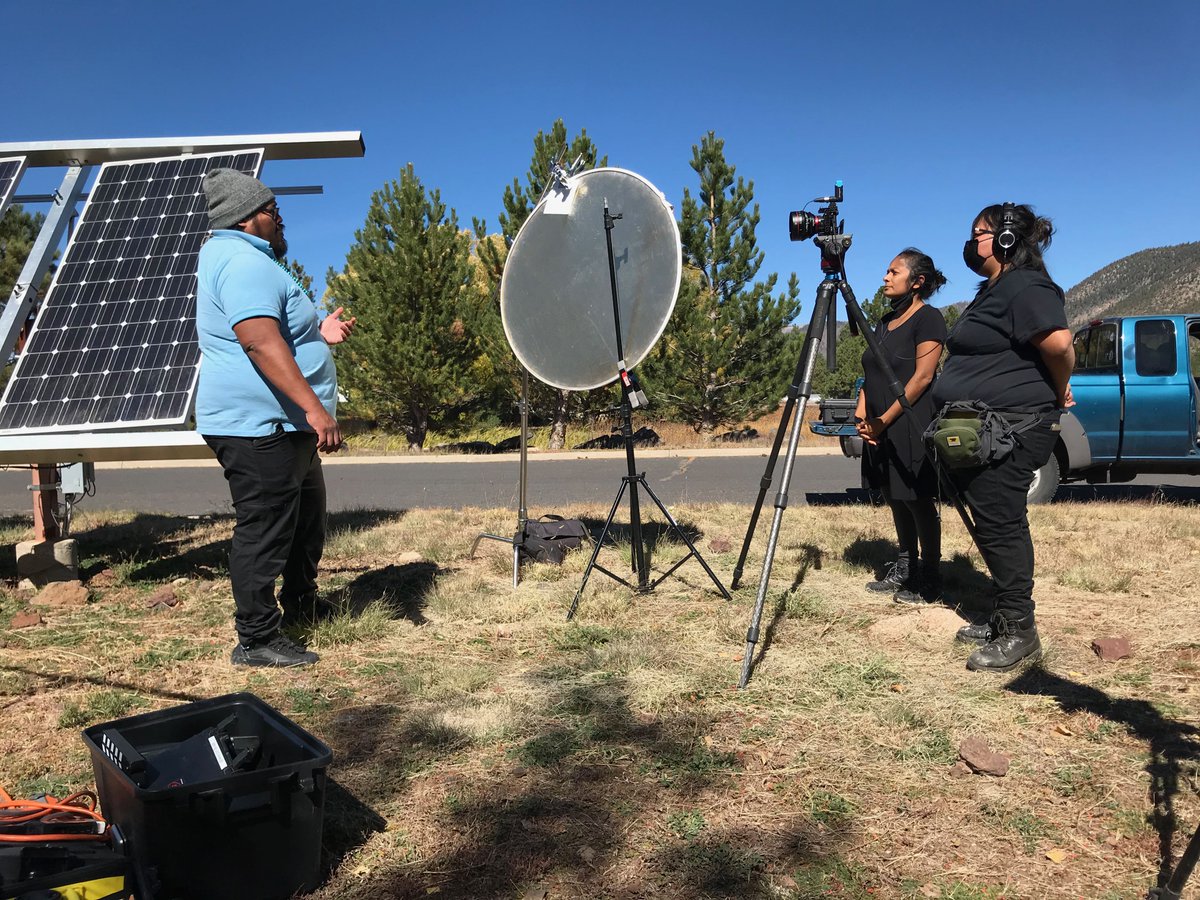 “If we want to bring climate justice to the forefront of our communities, we need to own part of the solutions." Brett Isaac, Navajo Power <a href="/ClimateReality/">Climate Reality</a> Lovely to have the opp to bring my son into these spaces (he's the behind the scenes photographer) @jstago <a href="/native_startup/">Change Labs</a>