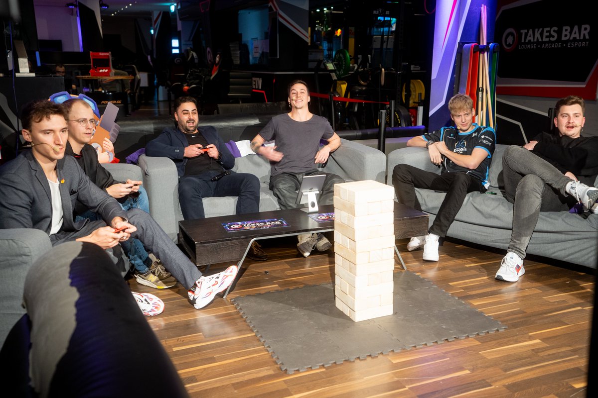 Mobile Gaming Freunde aufgepasst. Mit <a href="/fingers_47/">Ismail Daglioglu</a> erobern wir jetzt auch die #MobileGaming Szene! Den Auftakt haben wir mit den #BrawlStars #Worldfinals 2021 am vergangenen Wochenende gemacht. Checkt gerne mal unsere neuen Kanäle aus.