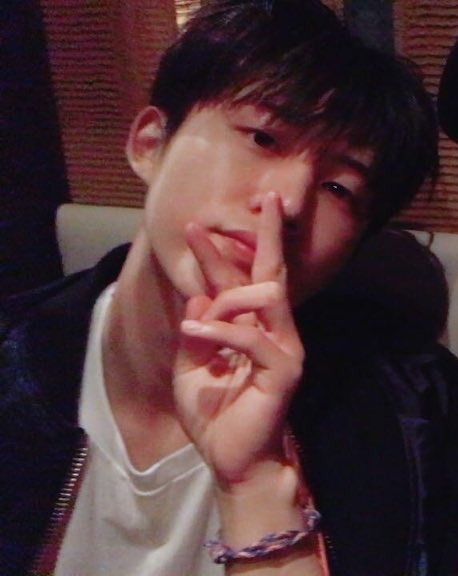 Starrynight_131's tweet photo. ┊ ┊ ┊ ┊ ┊
┊ ┊ ✫ ˚♡ ⋆。 ❀
┊ ☪⋆
⊹. partner in crime ✌🏻
┊ ˚
✧
@shxx131bi131 #BI #비아이 #HANBIN #IDSelcaDay #IDSD https://t.co/v6z0AMHuKv