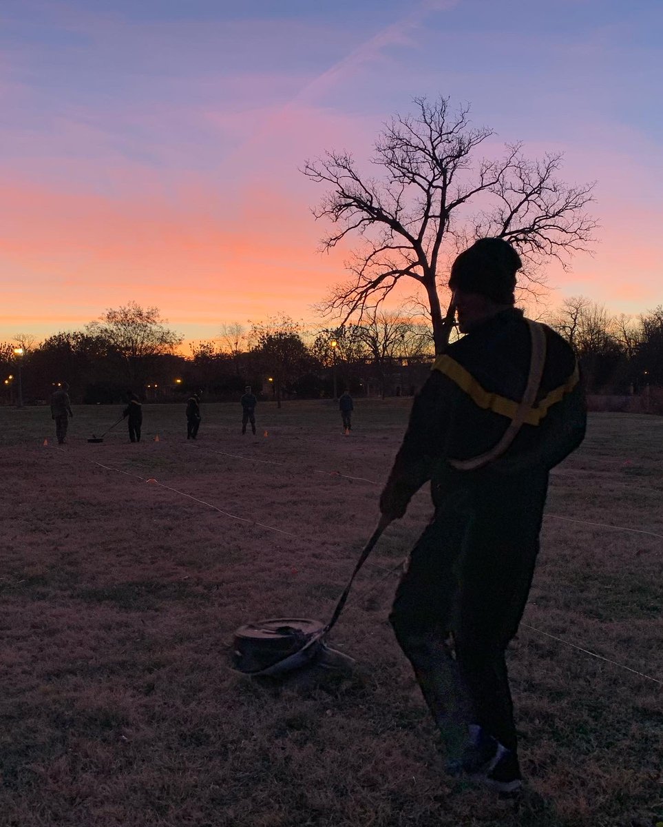 Gateway_ROTC's tweet photo. Gateway Battalion got after it this morning! Post-thanksgiving PT tests are fueled by Turkey 🦃😤
#leaningforward #leaderswanted #thanksgivingworkout
@USArmy
@ArmyROTC
@3rdROTCBrigade https://t.co/mNz1UHOGA3