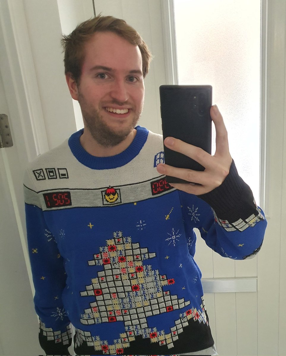 Minesweater. 😍

#WindowsUglySweater