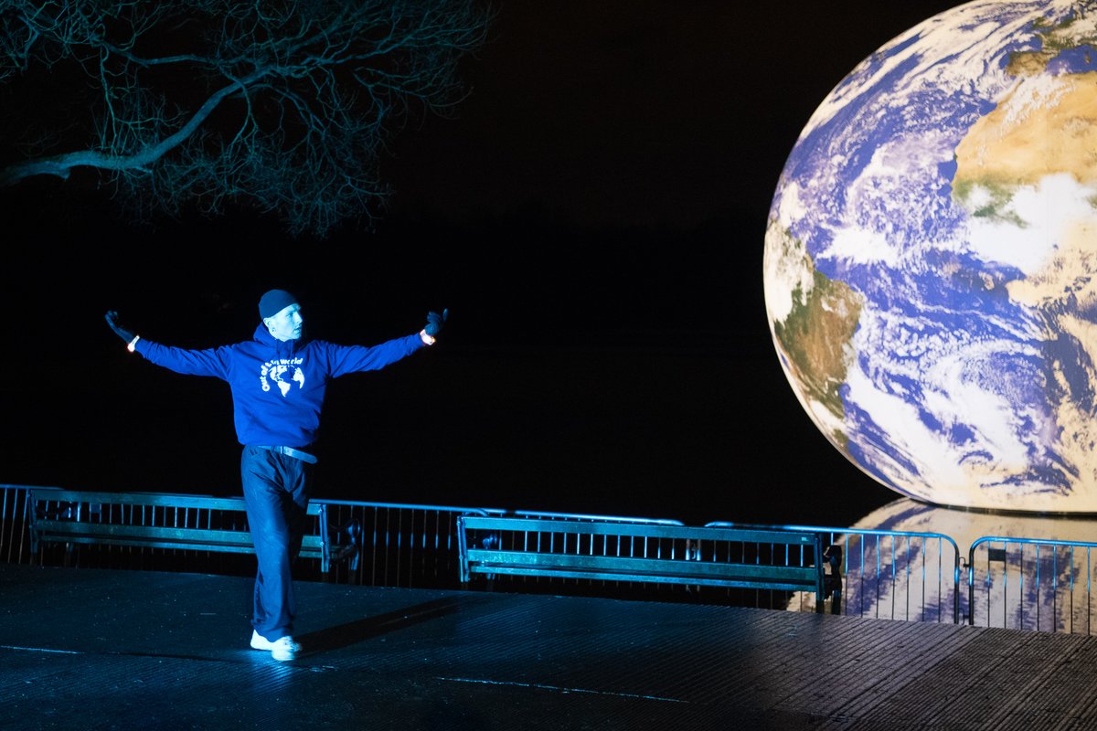 WigLeDance's tweet photo. Some fantastic images from our performance of Out of this World with @lukejerram Floating Earth. 

It was really incredible to bring so many young people together to perform in such a stunning setting 🌎

@ThisIsWigan_ @WiganCouncil @thingsthatgoon1 @ace_thenorth @WLcep https://t.co/O9cZ11CzKA