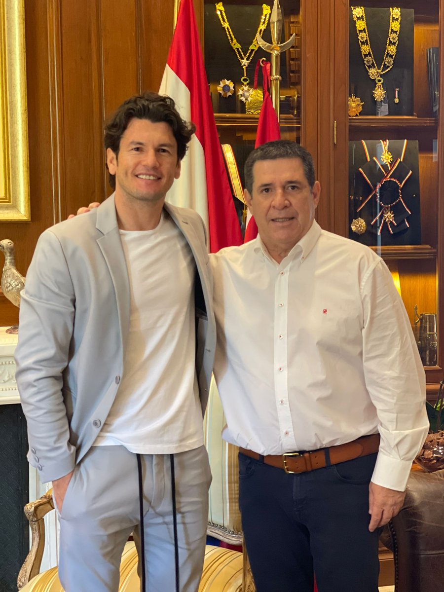 ¡Acompañamos la despedida de un grande! Por todo lo que dio a nuestro fútbol y por su gran calidad humana, estaremos con <a href="/Haedo18Valdez9/">Nelson Haedo Valdez</a> el sábado 18 de diciembre en el Defensores para disfrutar un partido homenaje con figuras nacionales e internacionales ¡Acompañalo vos también!