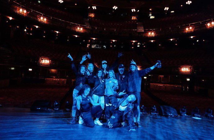 keelie_walker's tweet photo. Unseen tour pics because I can’t believe tour was almost a month ago😩💔 https://t.co/YX0dVqPngv