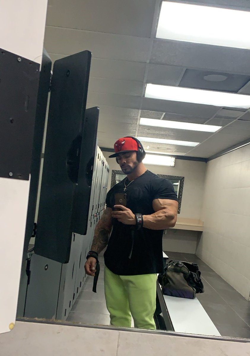MuscleShane's tweet photo. It doesn't matter when you grind...it's that you get it in! https://t.co/iMPtJoVkFY