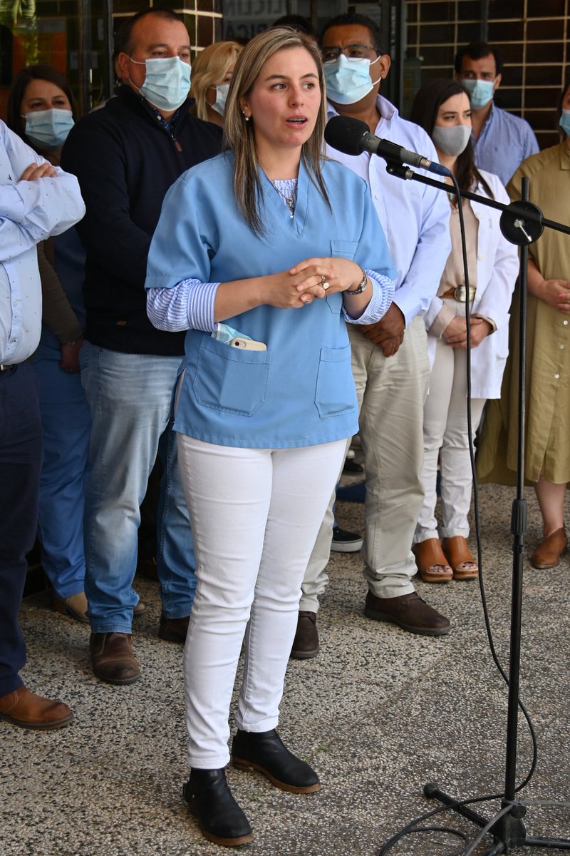 ASSEcomunica's tweet photo. 👉Por su parte, el Intendente de Lavalleja, Mario García, destacó que se trata de una localidad que siempre está tratando de salir adelante y destacó la rápida respuesta de las autoridades de ASSE. https://t.co/xPzgmpaFMz
