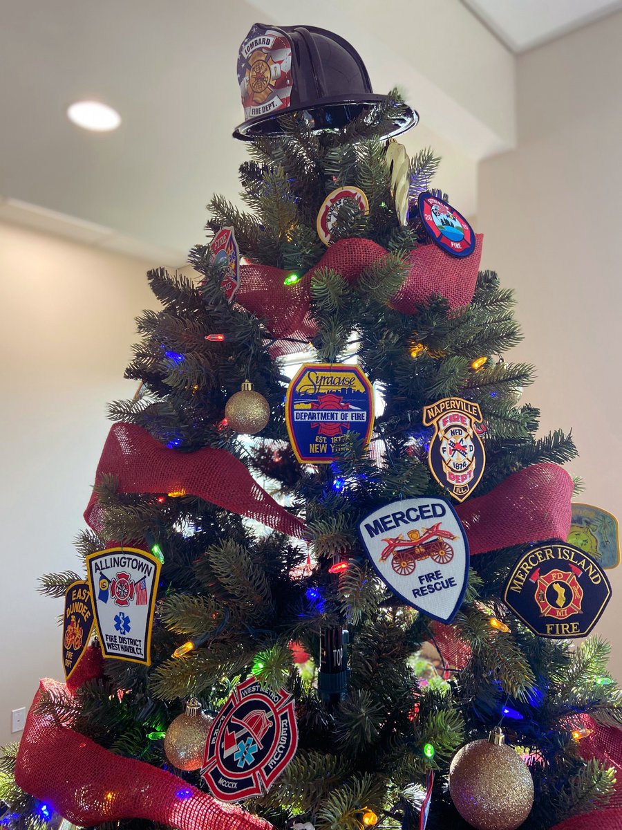 MYBRYCER's tweet photo. Exciting day in the BRYCER office, our famous patch tree is up! If you want your patch featured on our tree, contact us!
#thecomplianceengine #brycer #ITMreporting #fireprevention #publicsafety #crr https://t.co/z8wVdSZMsL