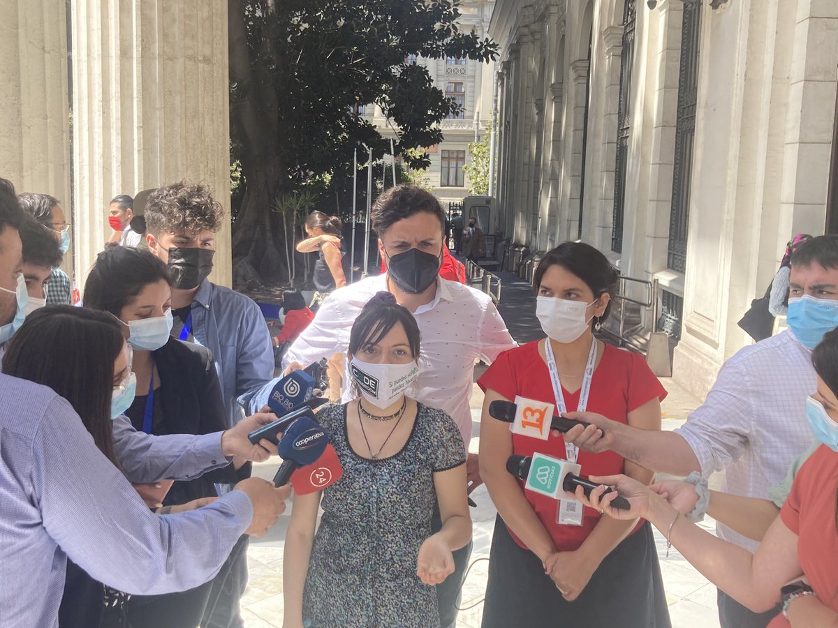 IgnacioAchurra's tweet photo. Les quiero presentar a Sofía Dorta, tiene 15 años y es la persona más joven en exponer en la Comisión. Científica, programadora y experta en tecnología. Con su enorme sabiduría, nos expuso sobre ciencia y educación. Gracias, @code_classroom! https://t.co/y2ACepGSZj