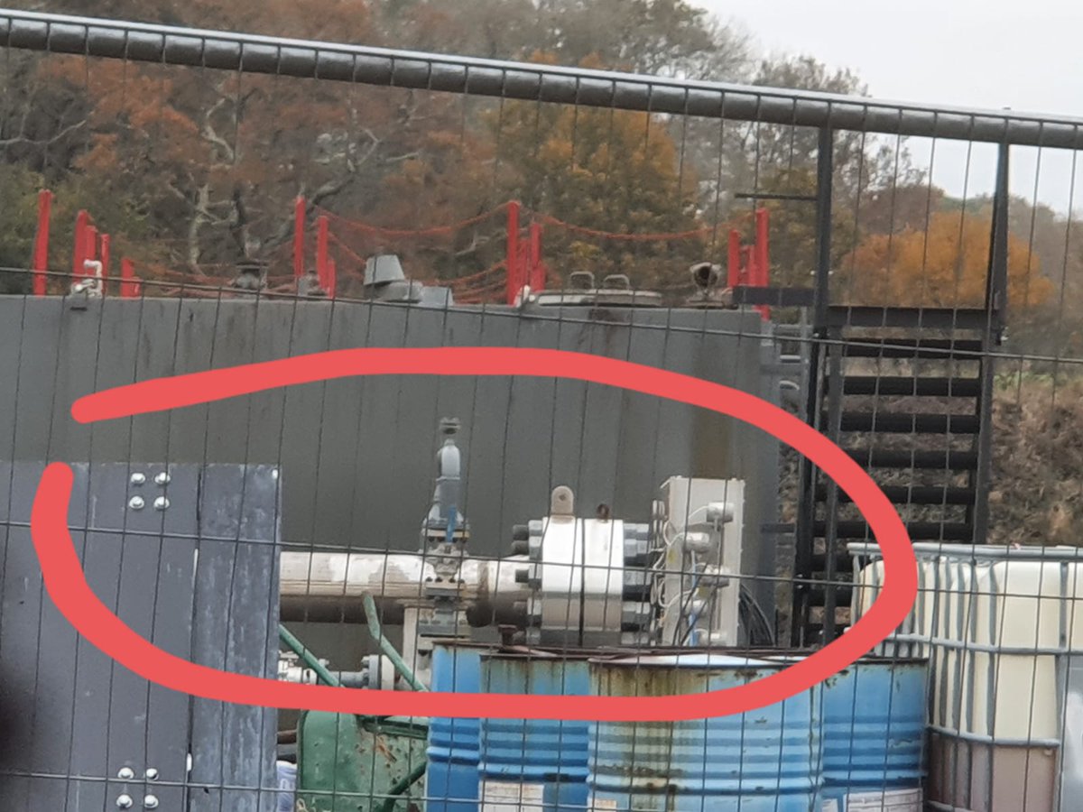 davethedrill1's tweet photo. #UKOG #Horsehill pump
Poster Ibug can't find an old picture of the pump now onsite . Because he is lying. It's a nice new shinny pump. #waterinjection #HH2z #EnviromentPermit
Free🤠😁🖕🐧🖕👀🪲 https://t.co/UutfNiZbtC