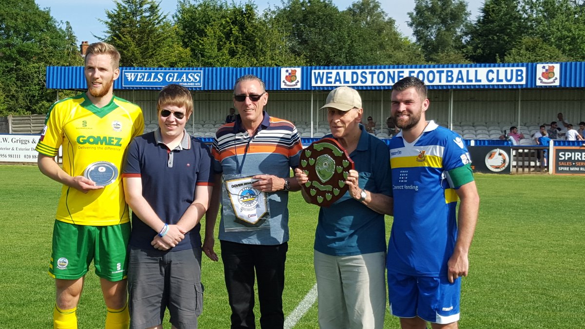 Wealdstone FC Fans tweet media