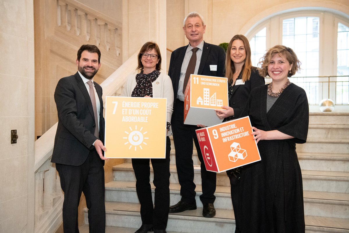 Avec le soutien de <a href="/SDSNCH/">SDSN Switzerland</a>, des parlementaires de tous bords unissent pour leurs forces aujourd'hui pour la première fois sous la bannière de l’Agenda 2030 de l’ONU. L’objectif: œuvrer ensemble à un développement plus durable. 👉sdsn.ch/communique-int…
#SDGs #intergroupeODD