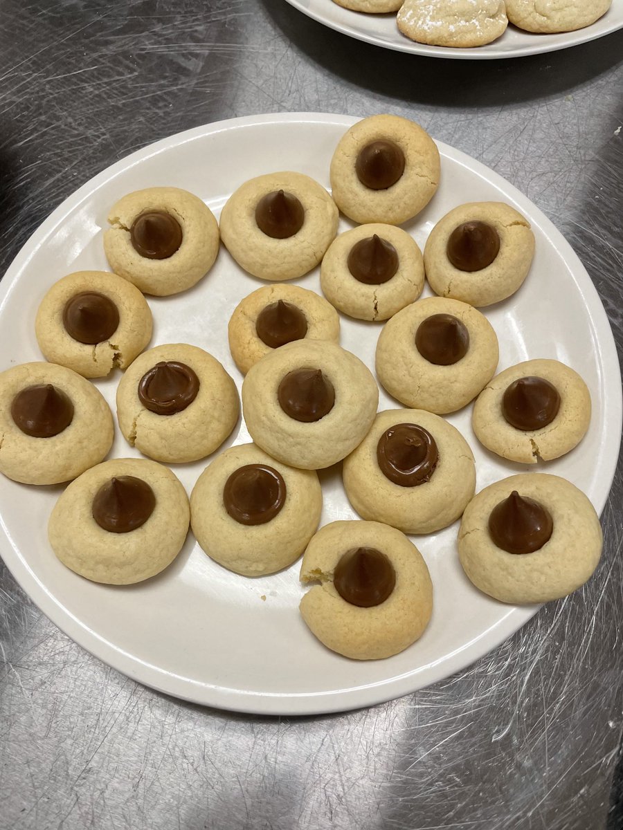a_dethomasis's tweet photo. Gr.9 HIF101 students tested their kitchen skills and baked Hersey Kiss cookies. Great job! https://t.co/aD6bOiFzpn