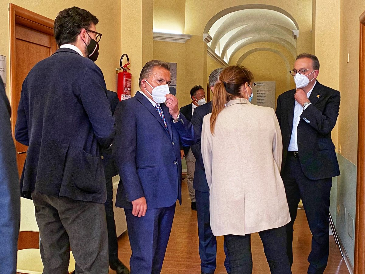 Bolsena_City's tweet photo. Da domani, primo dicembre, aprirà il centro ambulatoriale in via IV novembre per:
👀 Oculista
🖐🏻 Dermatologo
♥️ Cardiologo
💉 Infermiere
Grazie a @danidonetti1 ed il suo staff per questo segnale importante dato alla comunità del nostro territorio.
🙏🏻 https://t.co/8CrHkxMjS3