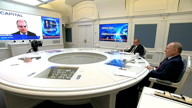 EastCapital's tweet photo. See East Capital’s Partner Jacob Grapengiesser participating in the Q&amp;A session with Vladimir Putin @KremlinRussia_E at @vtb_capital forum “Russia Calling 2021” 
https://t.co/iPfayCNV6Z

#russiacalling #ukraine #russia https://t.co/XmPGwJgnax