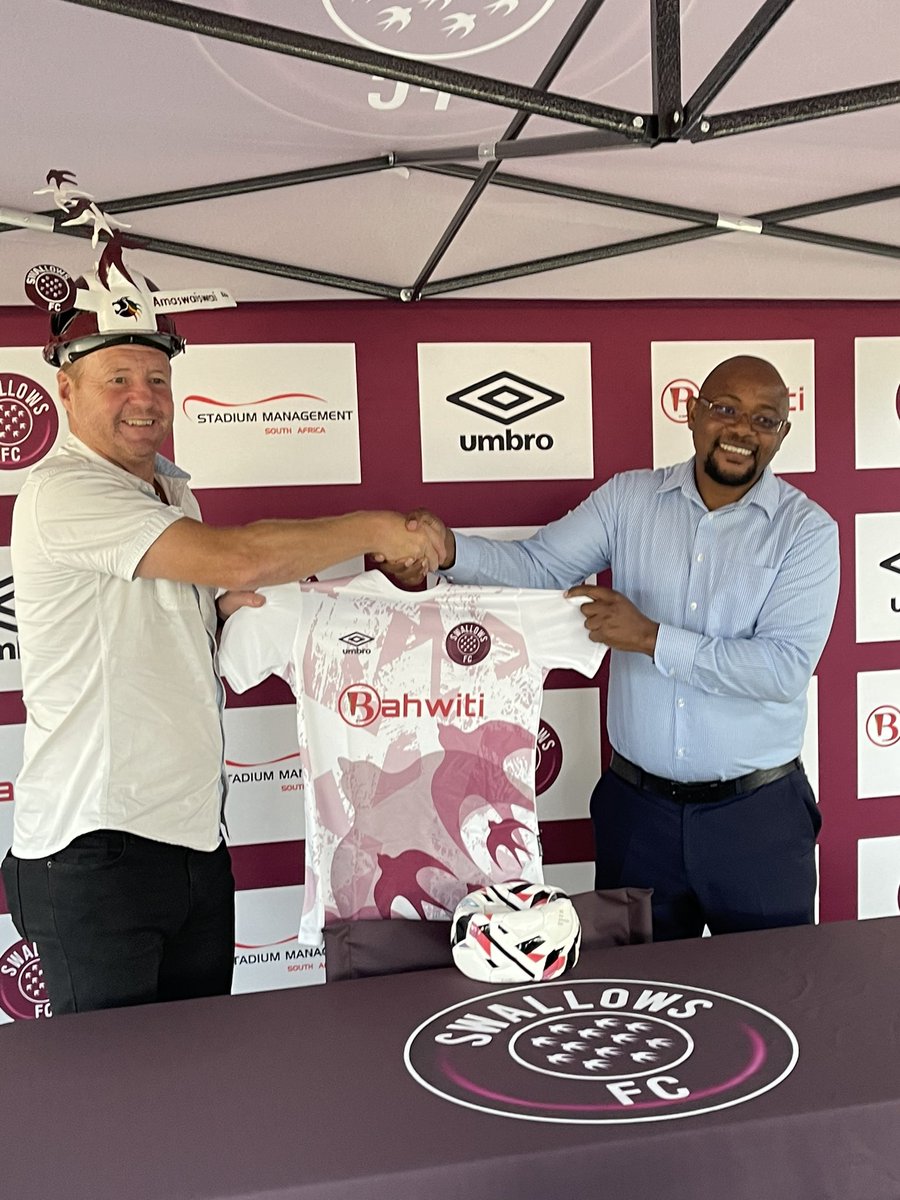 MarawaSportShow's tweet photo. Coach @legend3 takes over as the new head coach of @Moroka_Swallows.

#MSW https://t.co/nH37aNBUbJ