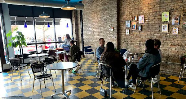 localguidenft's tweet photo. gm.  The future is bright.
@newwavecoffee 
#Chicago 
👀 46,178
💬 May 2018

#NFTs #digitalart #artoftheday #localguides https://t.co/0xsHqtbq1q