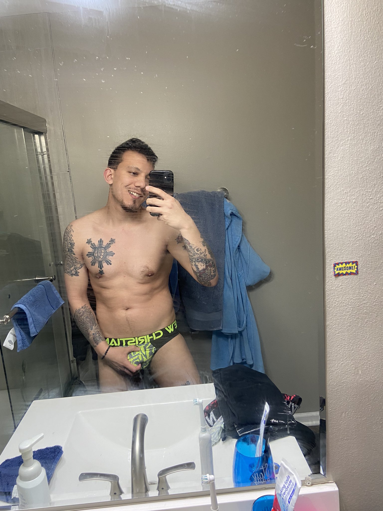 2 pic. Who wants a piece of me? ??? #onlyfans #Gay4pay #andrewchistian #fyp #promo https://t.co/huIj