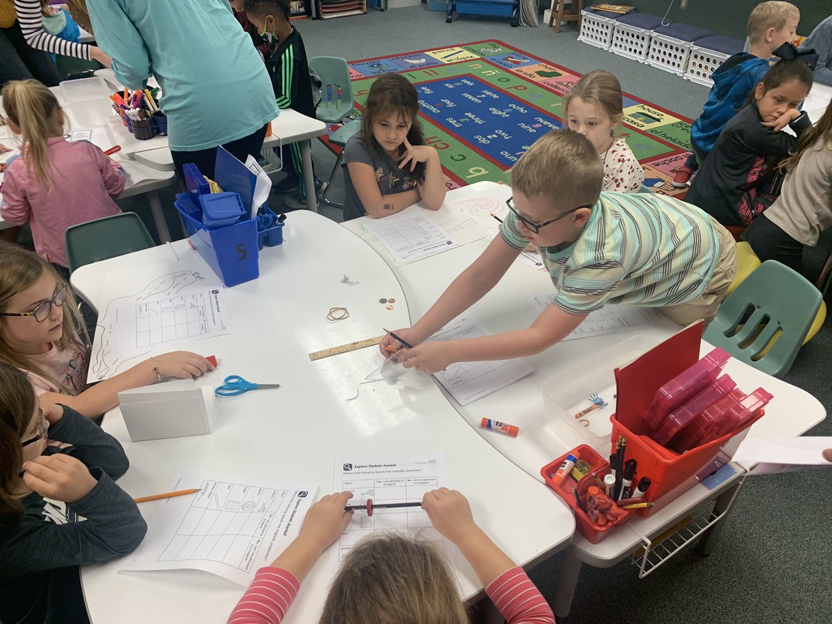 BBE attracted some awesome parents to teach students about magnets🧲!!! <a href="/HumbleISD_BBE/">Bear Branch Elem</a> <a href="/HumbleISD/">Humble ISD</a>