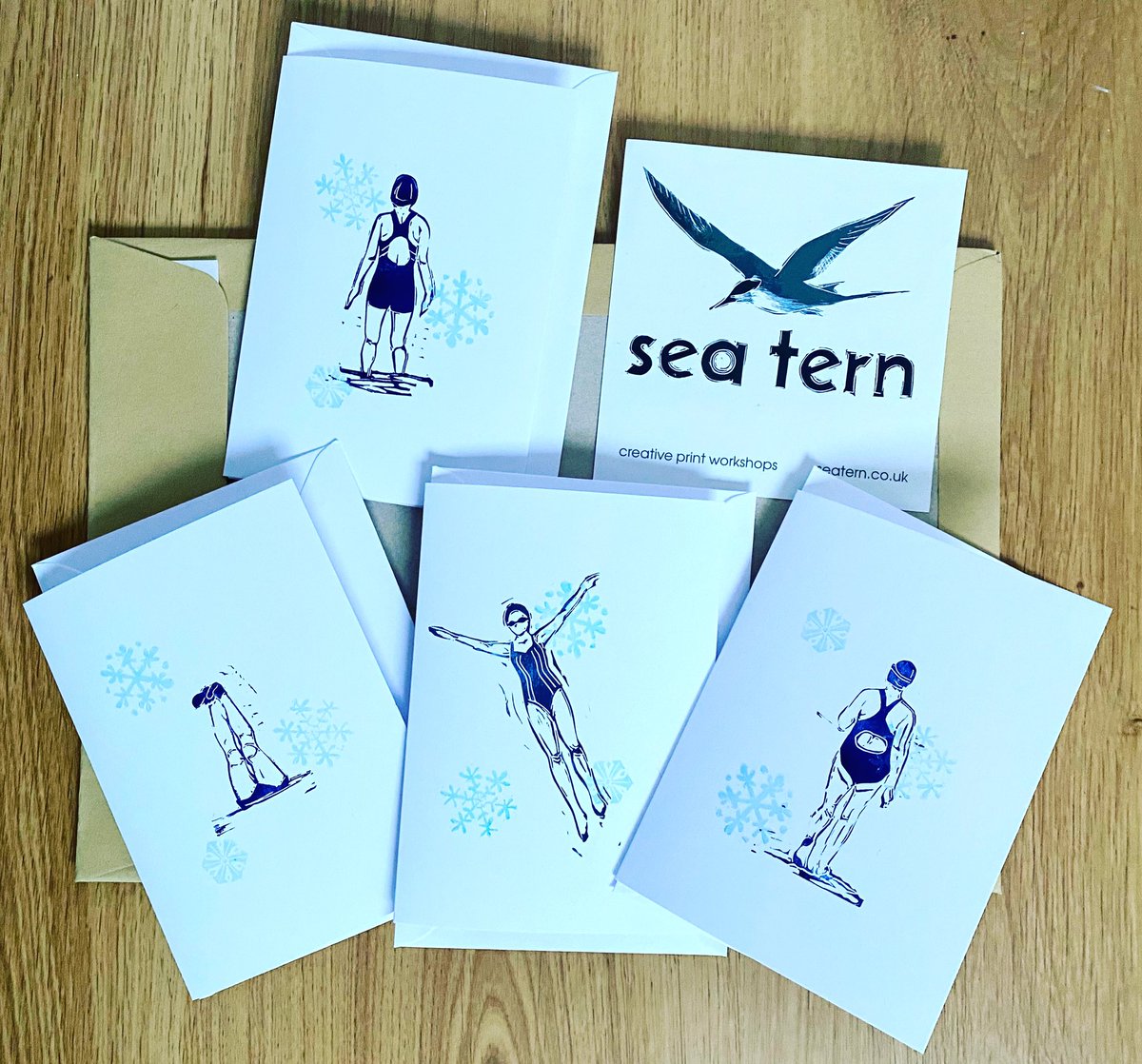 Another batch of sea swimmer festive cards on their way! Thanks for your continued support 🥰💙 Available from seatern.co.uk/shop 👍 #SeaSwimmer #FestiveCards #Handprinted #OriginalPrints #SeaTernPrint