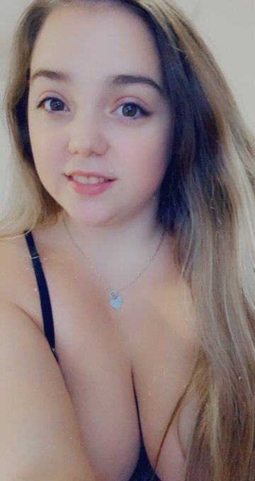 Hallo meine Lieben 😊 jetzt bin ich wieder wie gewohnt f&uuml;r euch da. Die letzten Tage waren alle bisschen<a href="/tag/sweet"class="tags"><span>#sweet</span></a><a href="/tag/teen"class="tags"><span>#teen</span></a><a href="/tag/camgirl"class="tags"><span>#camgirl</span></a><a href="/tag/amateurgirl"class="tags"><span>#amateurgirl</span></a><a href="/tag/kimberlyc"class="tags"><span>#kimberlyc</span></a>