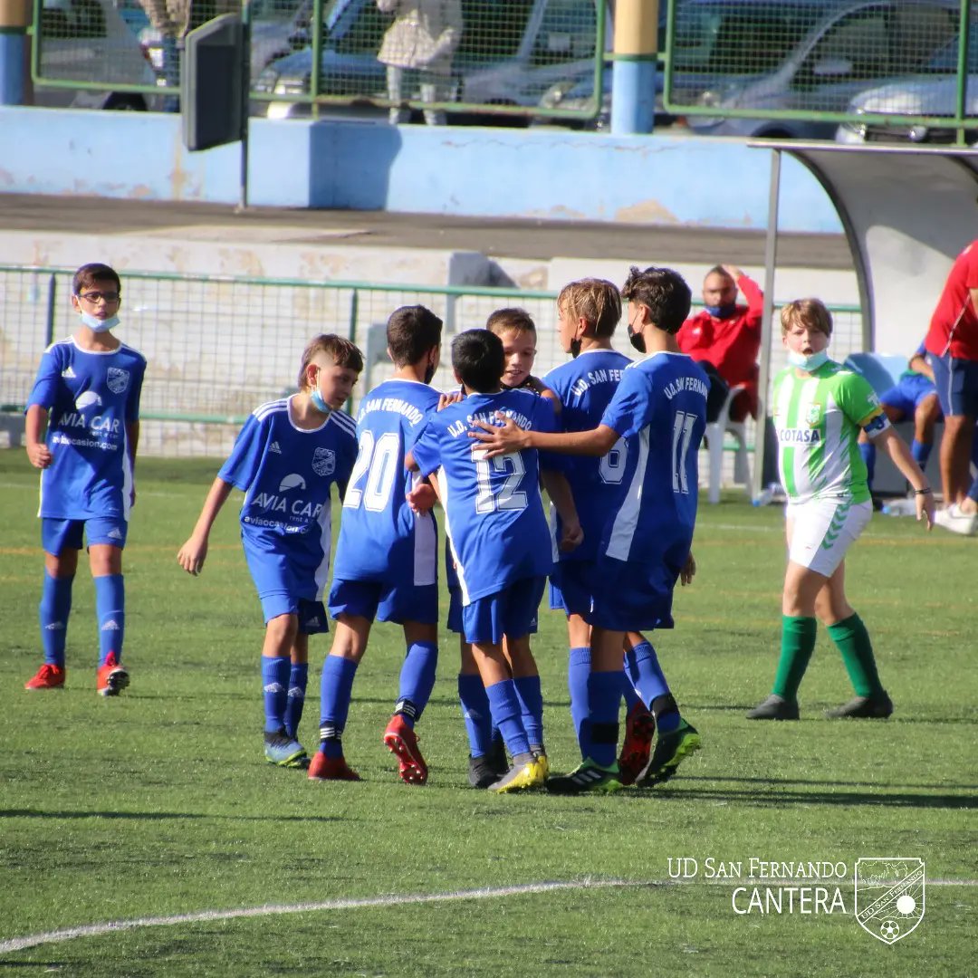 udsanfer's tweet photo. CANTERA. 📸 Algunas Instantáneas de nuestro #sanferInfantilB 🆚 #EstrellaB
💙🔥💯
#sanferInfantilB
#udsanfernandoCantera https://t.co/Blx1LSfd8A