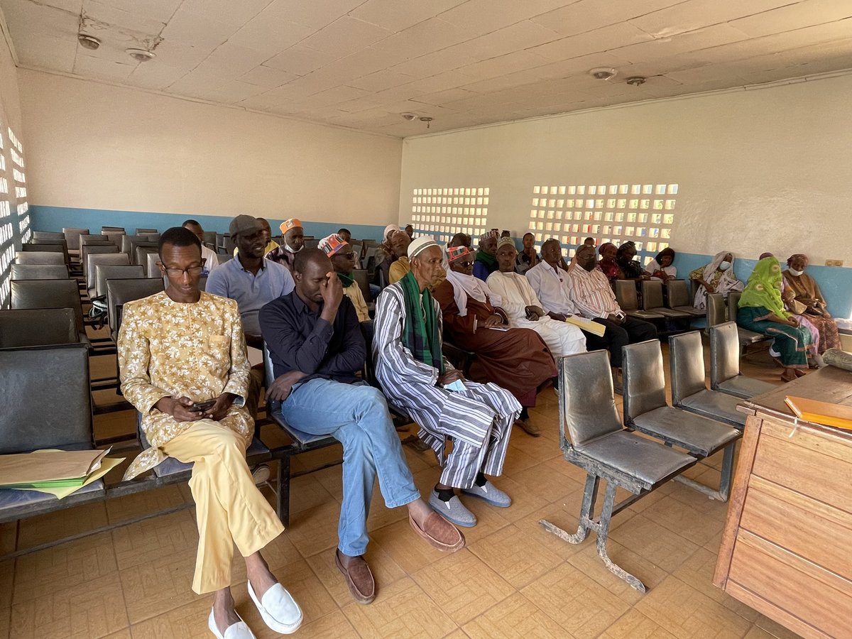 À l’initiative du Conseil communal de Labé, les treize maires de la préfecture de Labé accompagnés de leurs techniciens (ADL et secrétaires généraux) se réunissent aujourd’hui pour échanger autour d’une éventuelle intercommunalité entre les différentes municipalités de Labé.