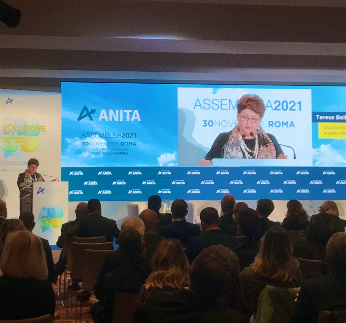 “Bisogna attrarre interesse verso la professione visto il valore strategico del nostro settore”. L’Assemblea Anita continua con l’intervento della Viceministra Bellanova. #Rievoluzione