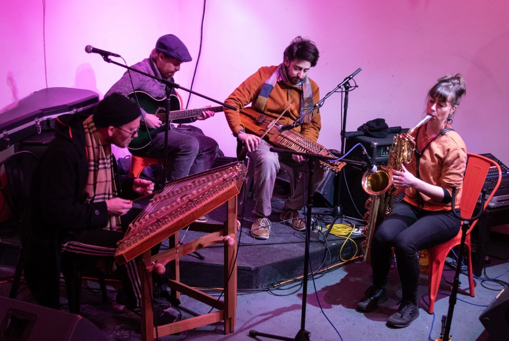 BudsandSpawn's tweet photo. Wonderful afternoon at @sidneymatilda on Sun 21 Nov with #EmergenceCollective feat @robbentall @h_papaioannou Zeb Budworth and Tim Knowles. Photos (c) @BlueChula https://t.co/vR50zYK6Pg