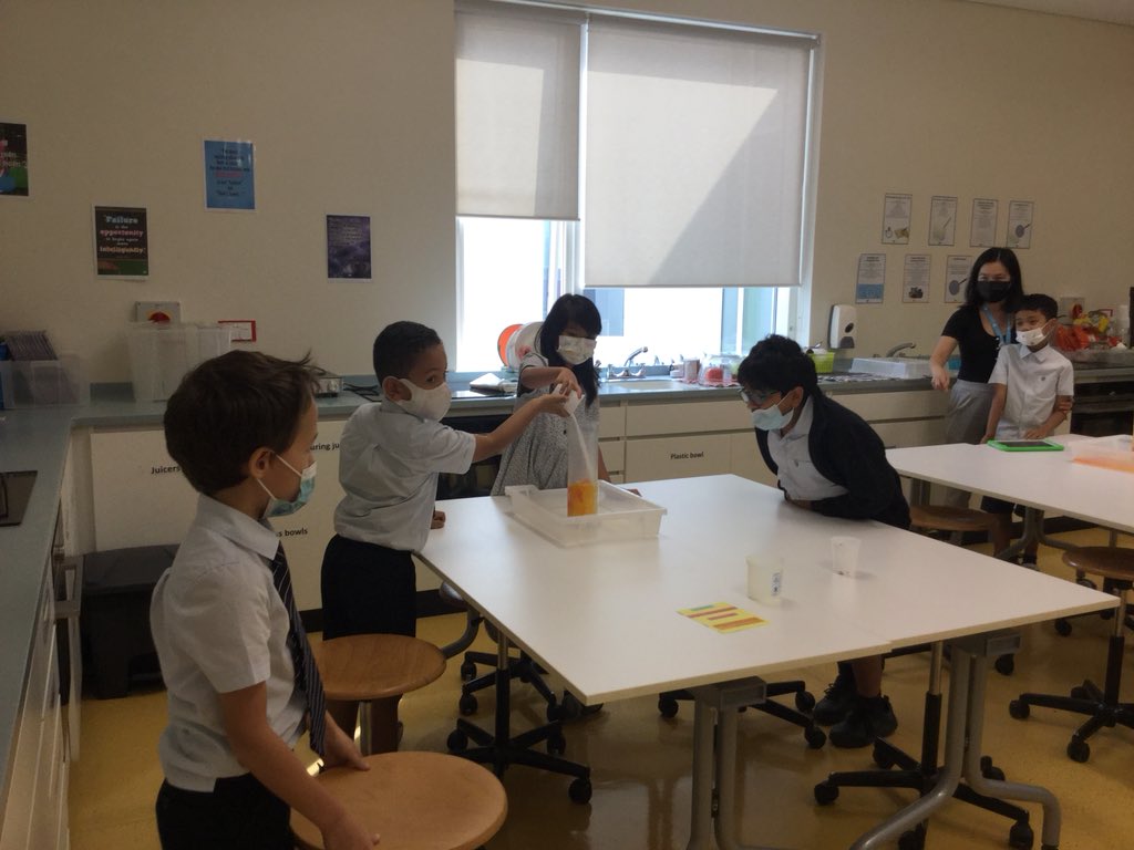 WPS_Year2's tweet photo. Today in #WEKScience we performed a fair test. We had to a make a prediction about which potion would erupt the quickest. Look at how much fun we had testing out our predictions https://t.co/YQcV0Y3gSa