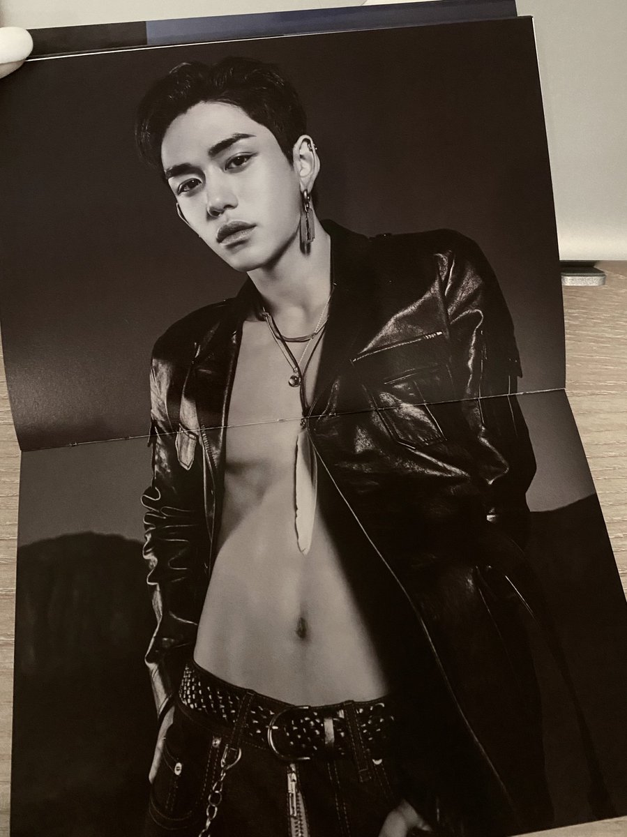 reptil_ian's tweet photo. บรีฟลูคัสบั้ม nct2020: อย่าได้ไว้ชีวิตใคร https://t.co/Psux0g7PvG