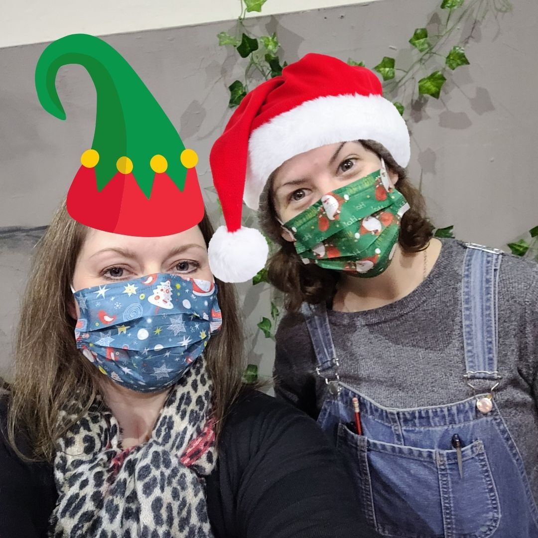 helmsleyarts's tweet photo. Getting backstage panto ready with new Christmas masks!  Is glitter, tinsel and baubles from my mask going a bit far (asking for a friend)...
@1812TheatreCo @1812Youth 
#pantoready #booknow #safe #local #helmsley #community #supportlocal https://t.co/3ifgrxzQiy