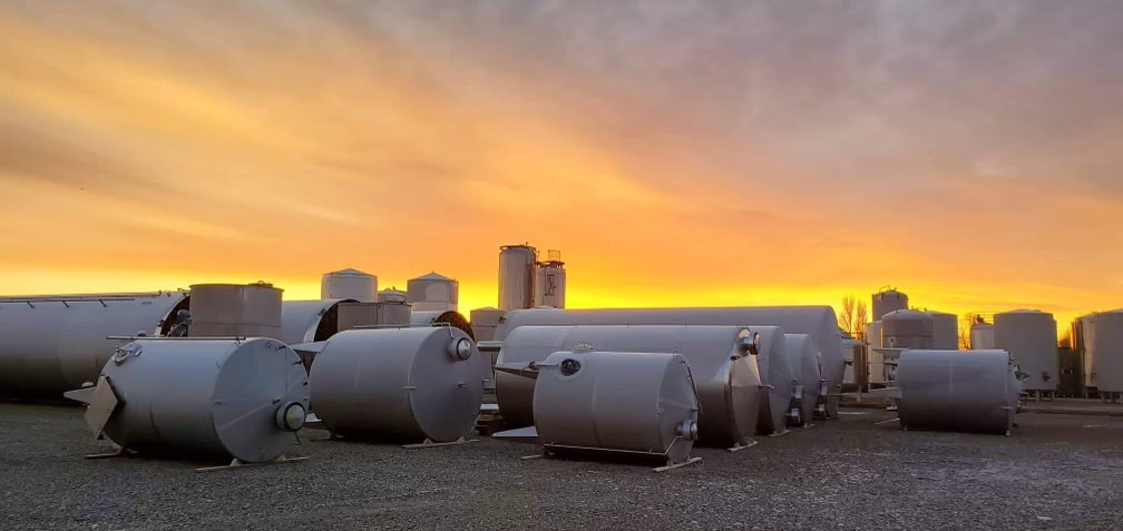 *Latest Acquisition - Soft Drinks Facility* 

Take a sneak peak at our latest acquisition - a UK based soft drinks facility. Plant is arriving back on our site over the coming weeks

For early enquiries, call our team on 01302 867 328 / 📞 or email sales@tanksandvessels.com / 📧