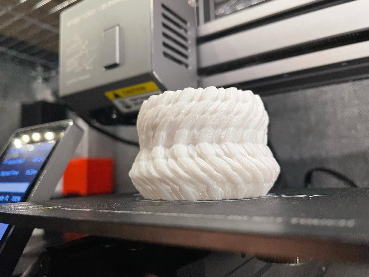 3DZ_WorlD's tweet photo. 今日の造形。
また違ったパターンで作ってみた。
#snapmaker
#スナップメーカー
#3dprinting
#Sunlu
#PLA
#テクダイヤ
#kaika
#kaika804
#MODO10 https://t.co/5QitFGRKvx