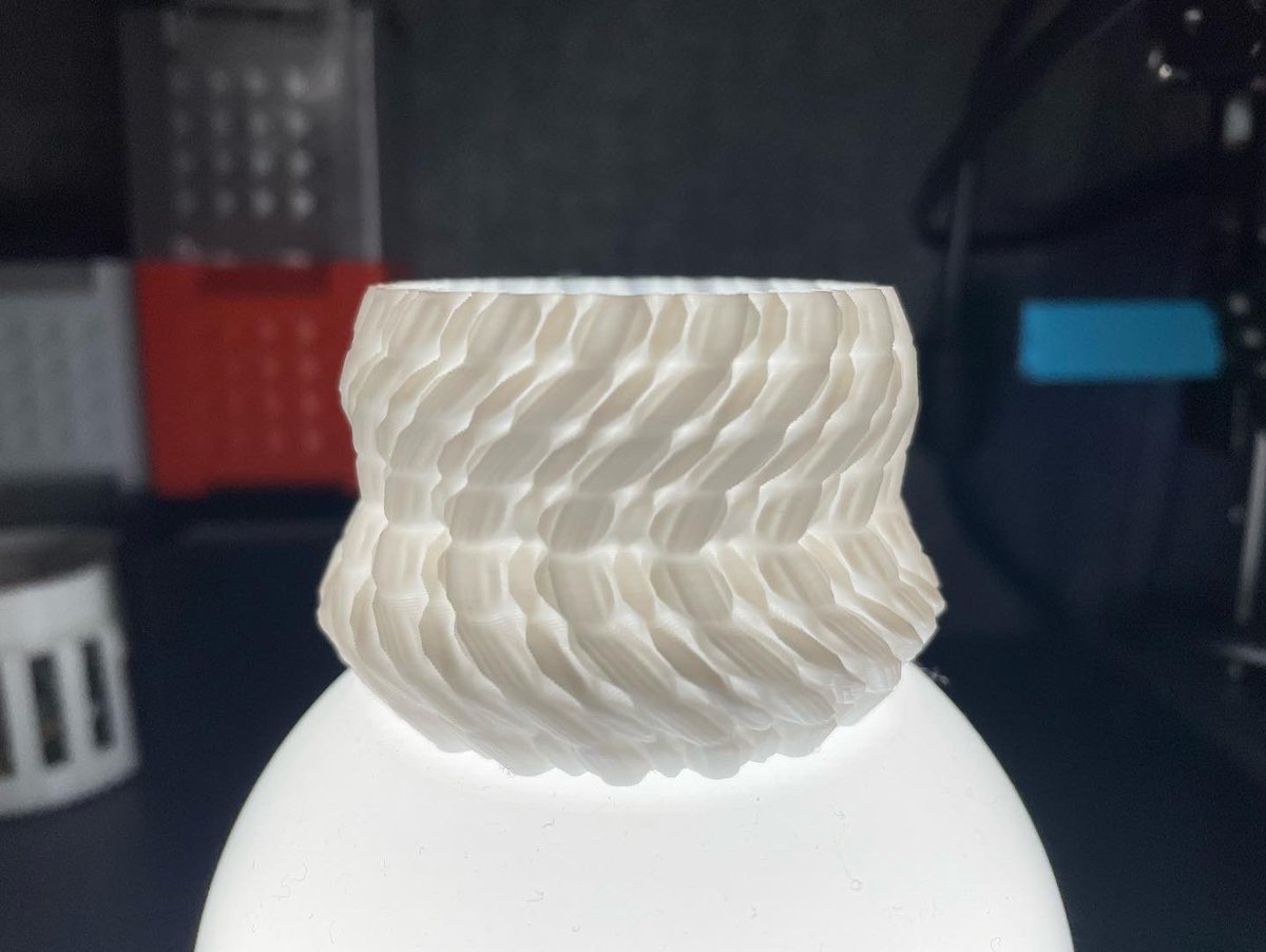 3DZ_WorlD's tweet photo. 今日の造形。
また違ったパターンで作ってみた。
#snapmaker
#スナップメーカー
#3dprinting
#Sunlu
#PLA
#テクダイヤ
#kaika
#kaika804
#MODO10 https://t.co/5QitFGRKvx