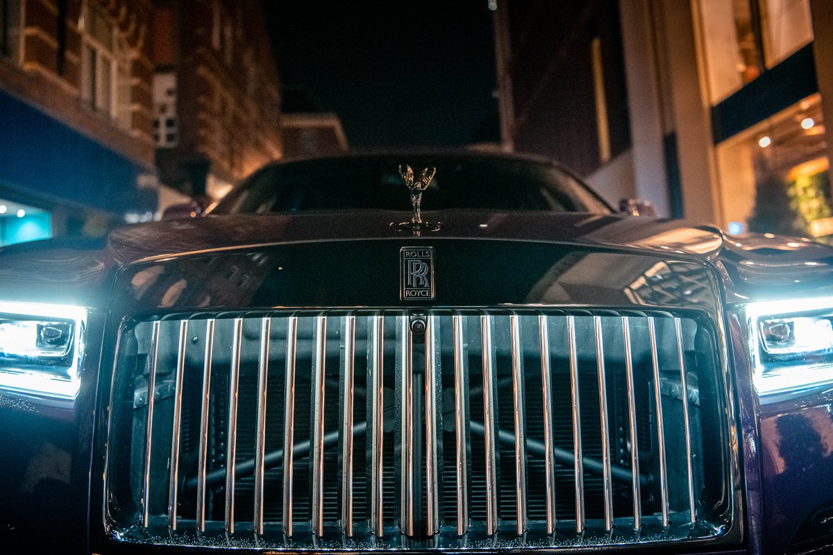 RollsRoyceLeeds's tweet photo. Out of the darkness, and into the light

Black Badge Ghost is here ⚫️

#rollsroyce #rollsroyceghost #ghost #blackbadgeghost #blackbadge #celebration #launch #event https://t.co/fQmmd1Hubw