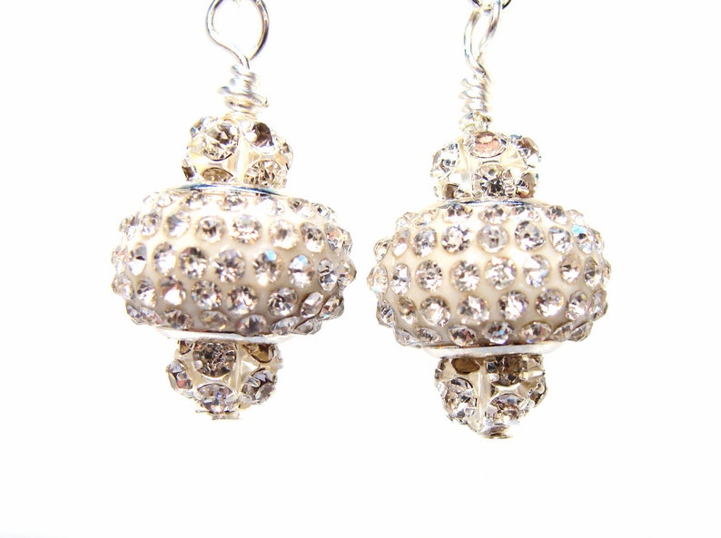 girliegals12's tweet photo. Sparkling Crystal Studded Pandora Style Beads with Rhinestone Beads: https://t.co/IDNhBEONXW... #crystalearrings #rhinestonebeads #pandorastyle #sparkling #bling #winterearrings #wedding #allyeararound 
 #pizzaz  #holidayparties #giftsforher #etsyhandmadejewelry #shopsmallbiz https://t.co/7r1rox32Ua