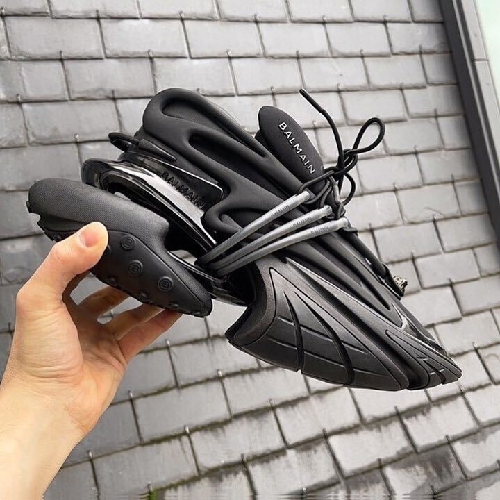 viewsfrance's tweet photo. Les premières images des nouvelles sneakers de Balmain 📌 https://t.co/3E6a89j7fR