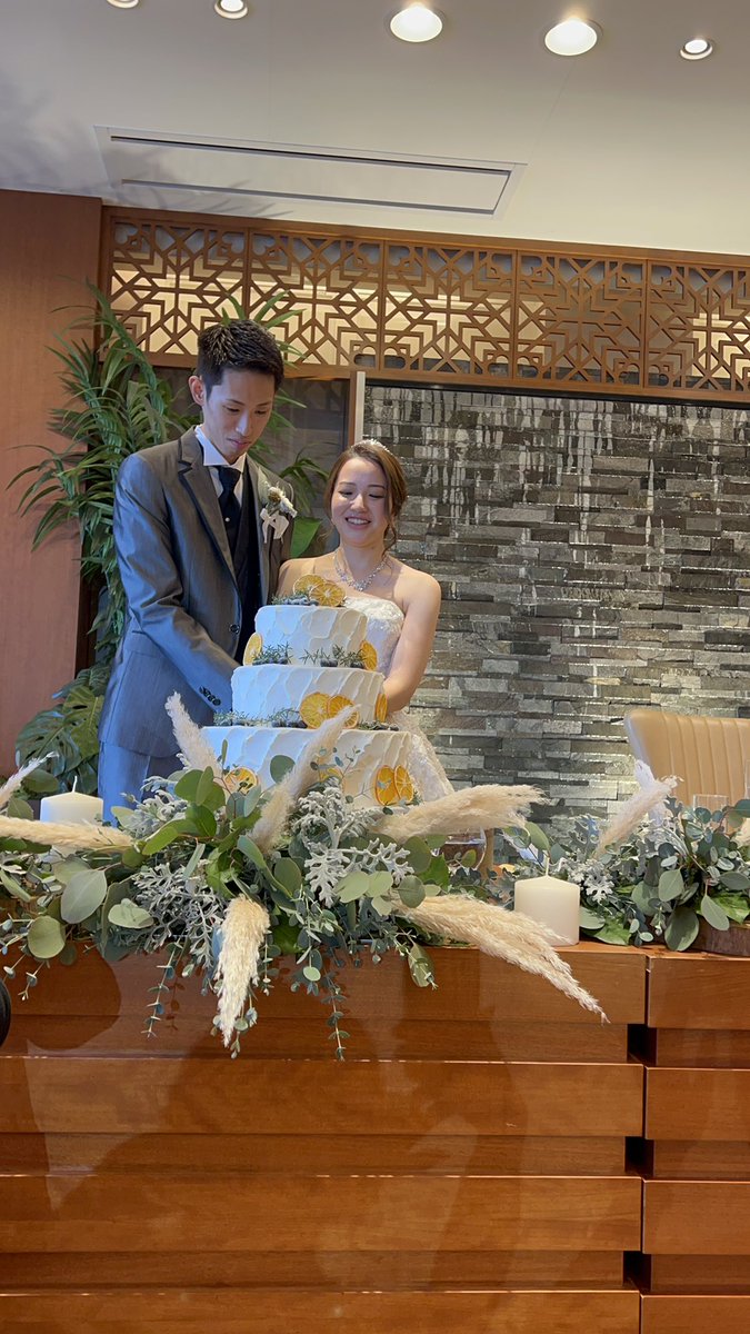 Y18_S26's tweet photo. 今更余韻にひたってる👰🏻‍♀️🤵🏻‍♂️💗
結婚式っていいよなあぁあ😮‍💨🤍 https://t.co/z8g9XUpMFM