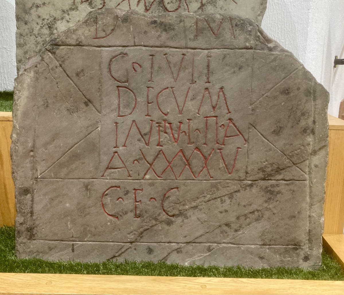 Verdun Howells (@serviliuspulex) on Twitter photo Tombstone from <a href="/RomanCaerleon/">Roman Legion Museum</a> ‘To the spirits of the departed (and) of Gaius Julius Decuminus, veteran of the Second Augustan Legion, aged 45; his wife had this set up.’ <a href="/Amgueddfa_Learn/">Amgueddfa Learn</a> #TombTuesday #EpigraphyTuesday #romanarchaeology #Caerleon #Isca #LegIIAug #Wales Tombstone from <a href="/RomanCaerleon/">Roman Legion Museum</a> ‘To the spirits of the departed (and) of Gaius Julius Decuminus, veteran of the Second Augustan Legion, aged 45; his wife had this set up.’ <a href="/Amgueddfa_Learn/">Amgueddfa Learn</a> #TombTuesday #EpigraphyTuesday #romanarchaeology #Caerleon #Isca #LegIIAug #Wales
