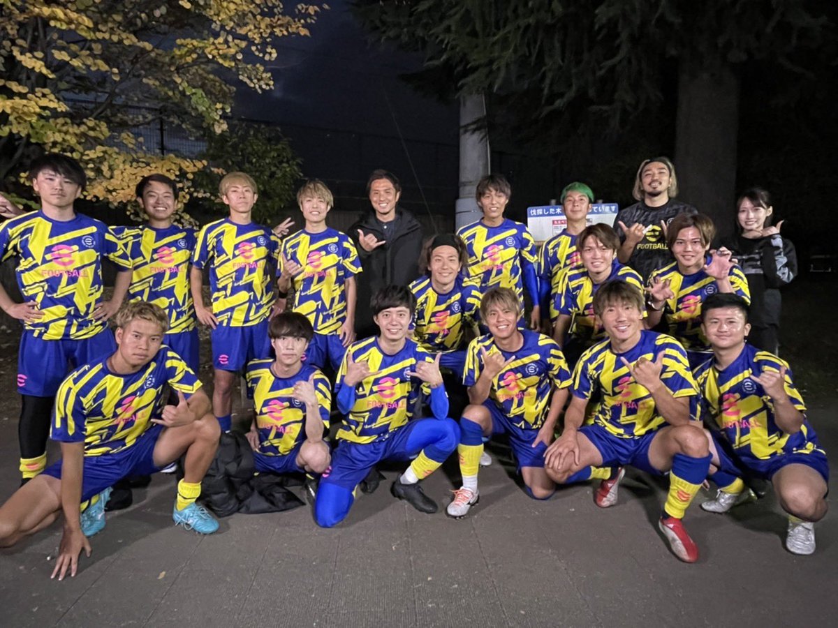 LISEM_KEIGO's tweet photo. 重大報告！！
12月26日に日産スタジアムで、現役選手、レジェンドOBと試合する事になりました！
メンバーがえぐすぎる。笑
観客動員3万人をめざしてるのでぜひ皆さん来てください🤙

詳しくはこちらから👇
https://t.co/XjX1pHMzC3 https://t.co/W90MwcCGrB