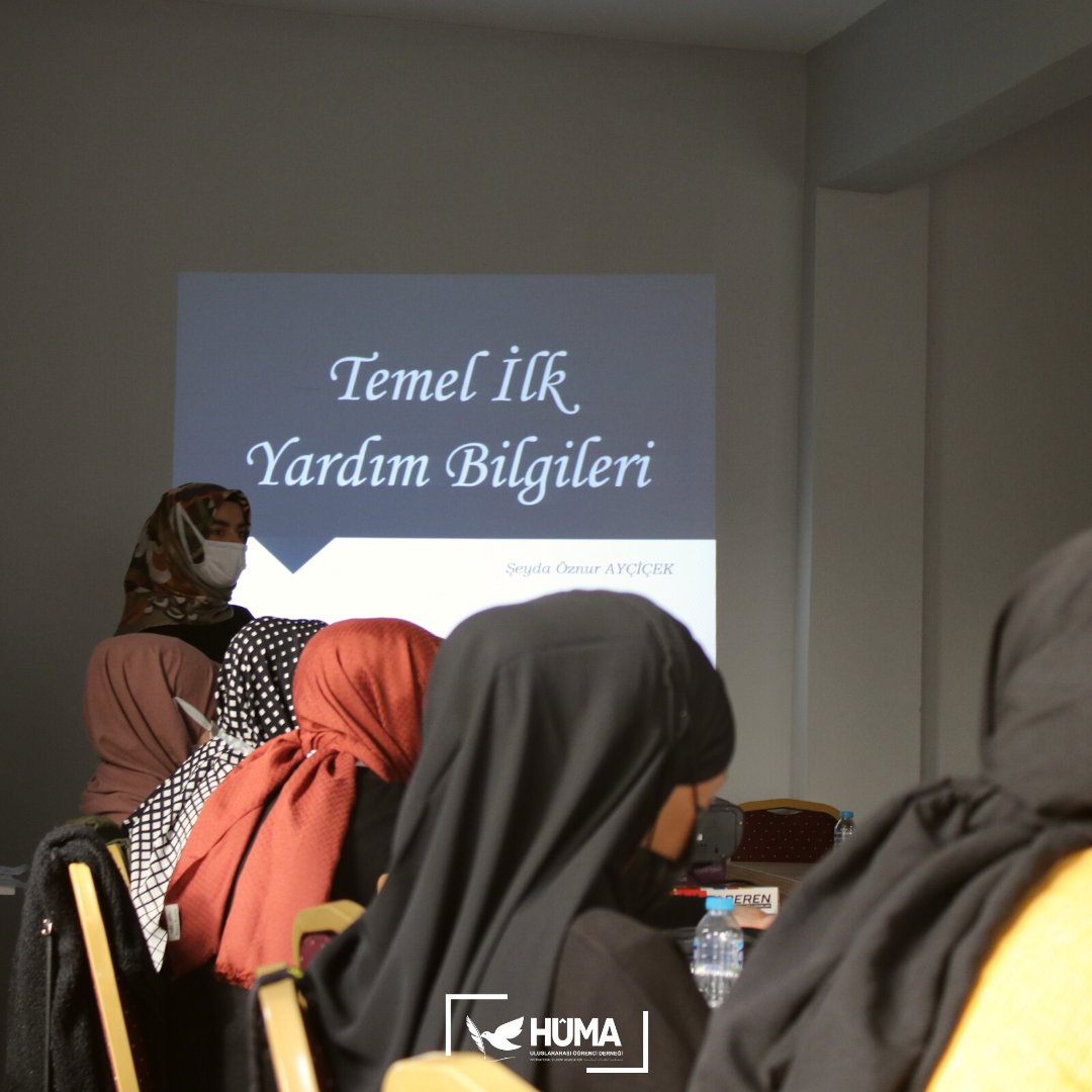 Hüma Uluslararası Öğrenci Derneği olarak öğrencilerimize sporla sağlıklı yaşam ve temel ilk yardım bilgileri konularında seminerler verdik.