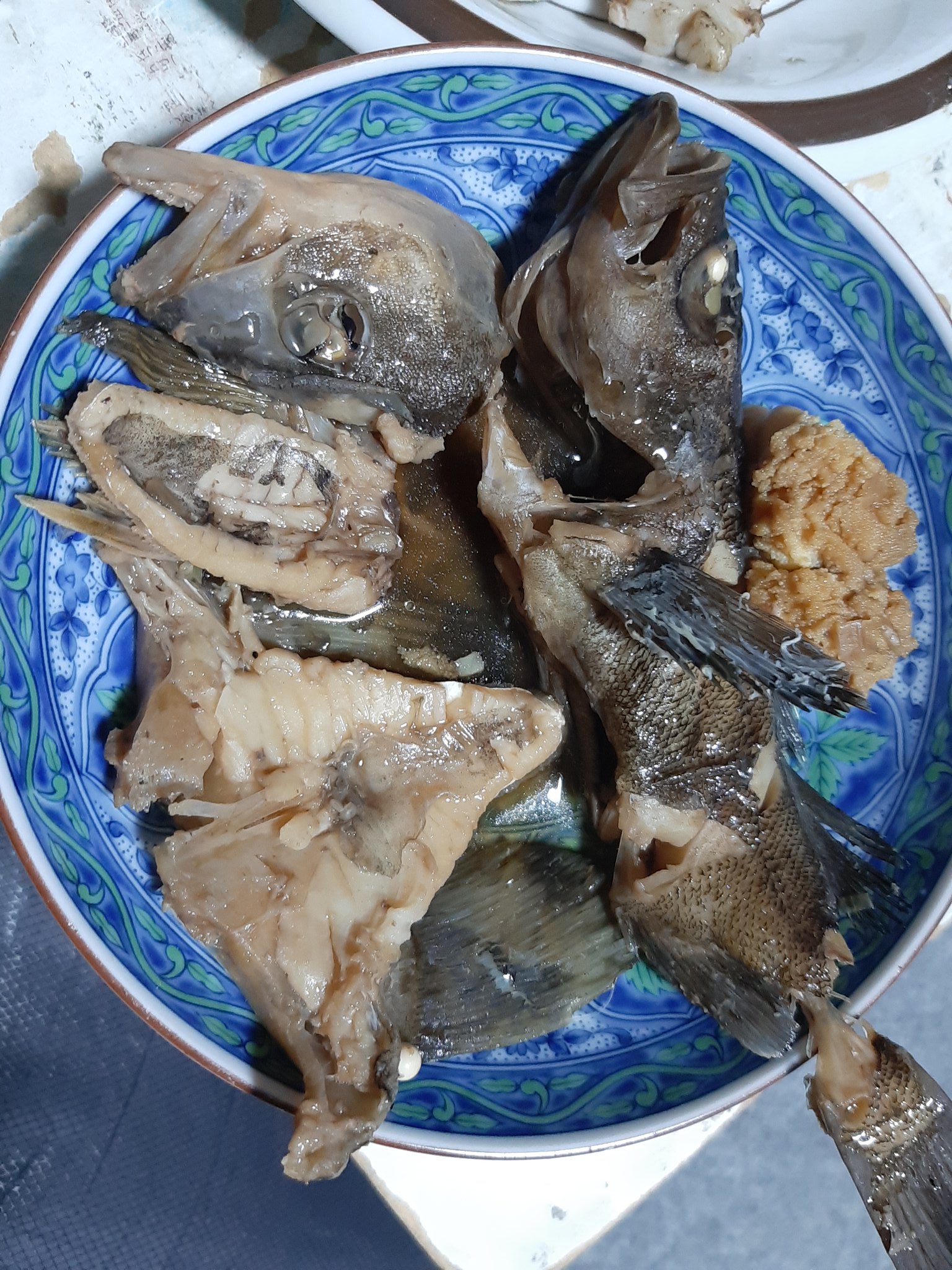 تويتر Kekka على تويتر 昨日のを調理した ホッケ白焼きとガヤの煮付け ホッケとコマイのアラ入り ちょんまっ T Co X21hcotmjf