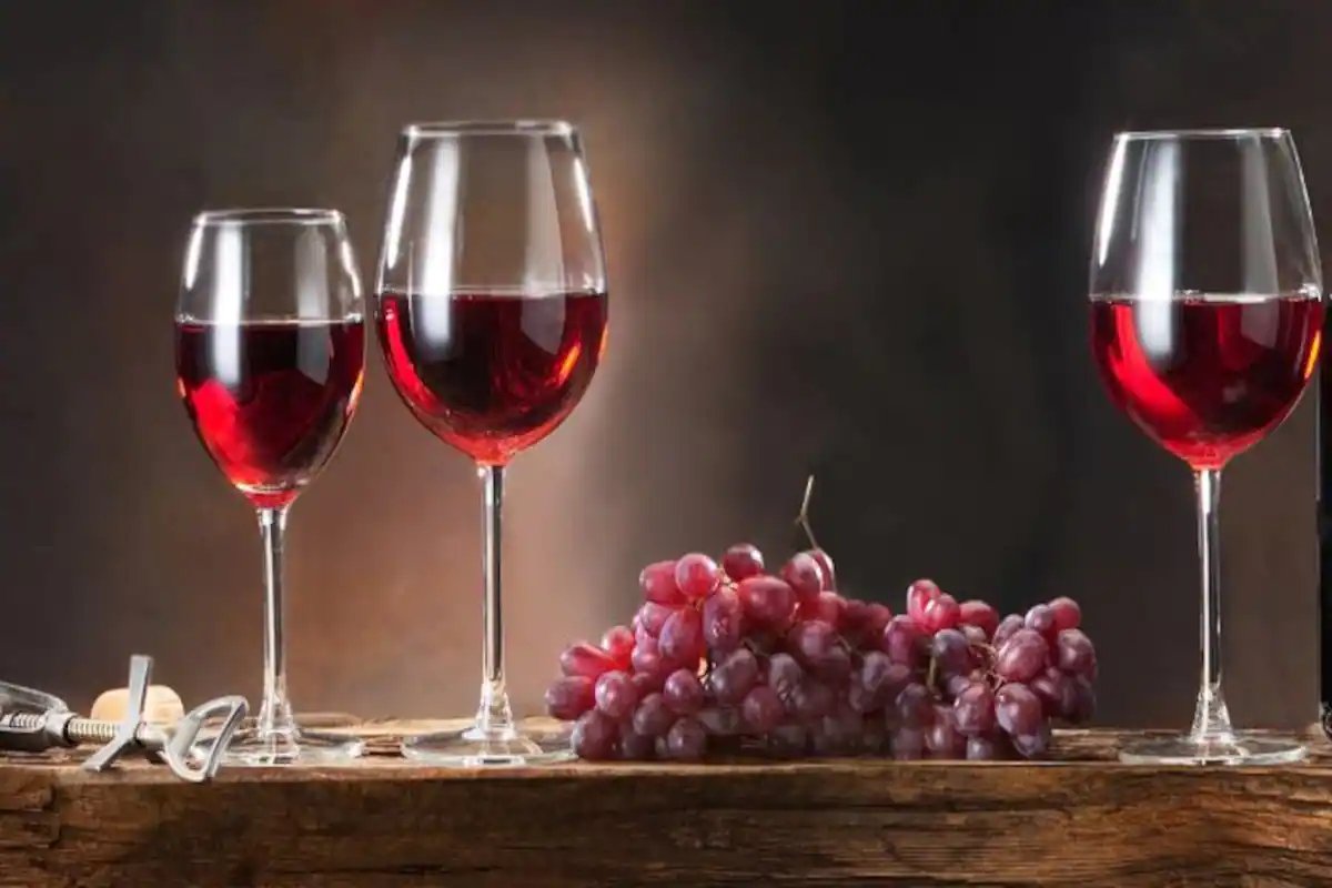 EnologyV's tweet photo. #Red wine has been part of social, religious, and cultural events for hundreds of years.#Medieval monasteries believed that their monks lived longer partly because of their regular, moderate drinking of #wine.

Submit related articles: https://t.co/NciEsLNejr https://t.co/jMKGLs9aSv